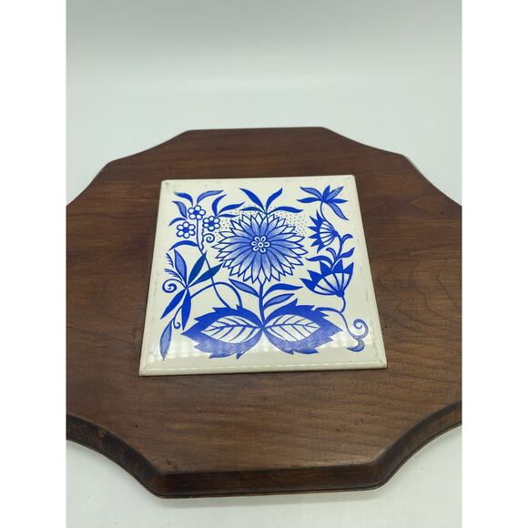 Handmade Wooden Wall Plaque Trivet‎ with Blue white tile - Picture 3 of 8